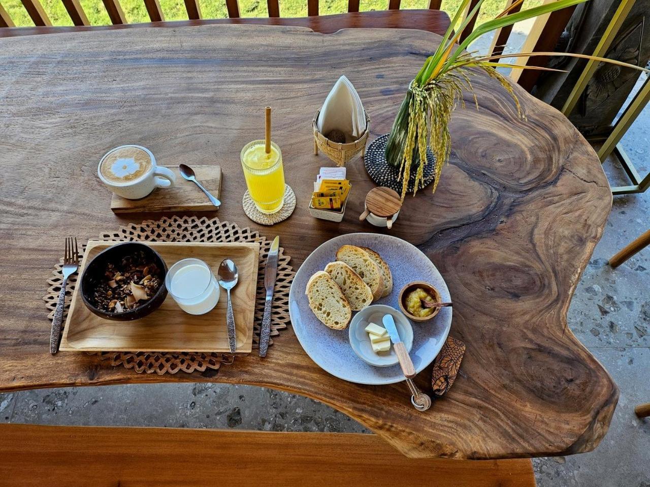 Puri Dajuma Terrace Eco Lodge & Spa Selemadeg  エクステリア 写真