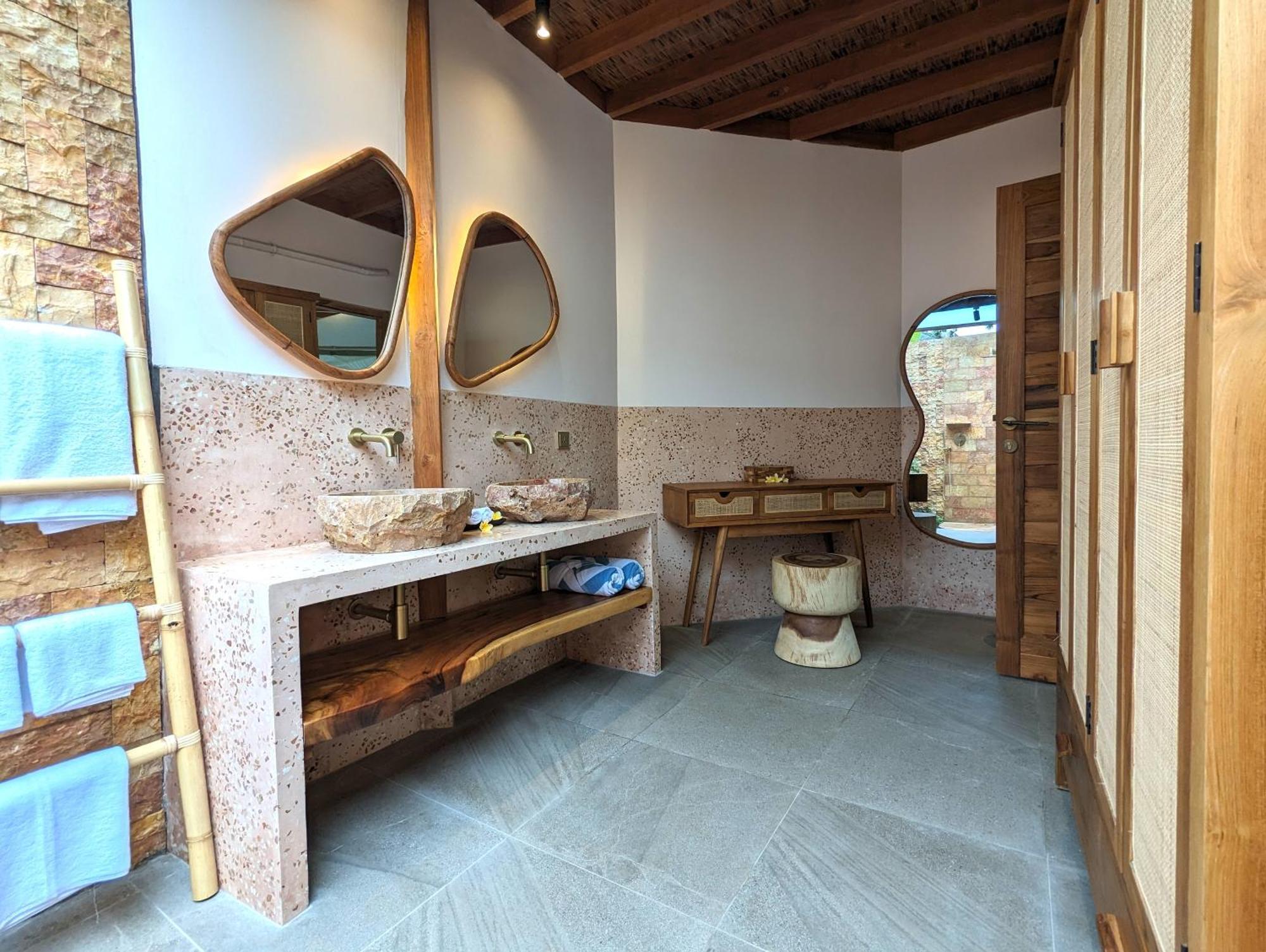Puri Dajuma Terrace Eco Lodge & Spa Selemadeg  エクステリア 写真