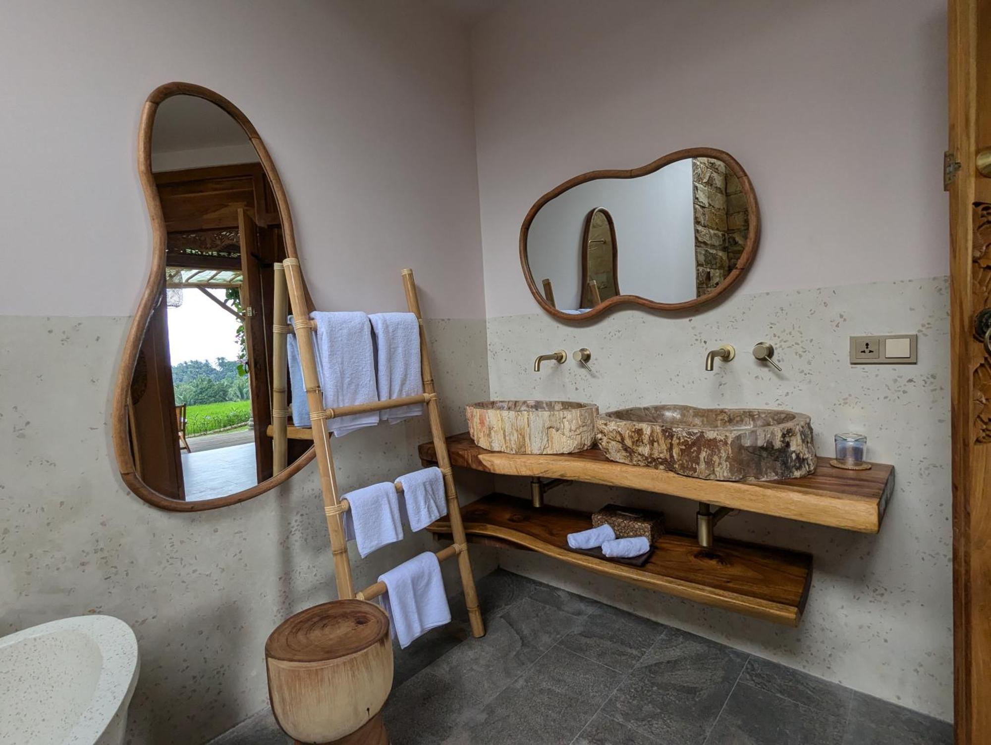 Puri Dajuma Terrace Eco Lodge & Spa Selemadeg  エクステリア 写真
